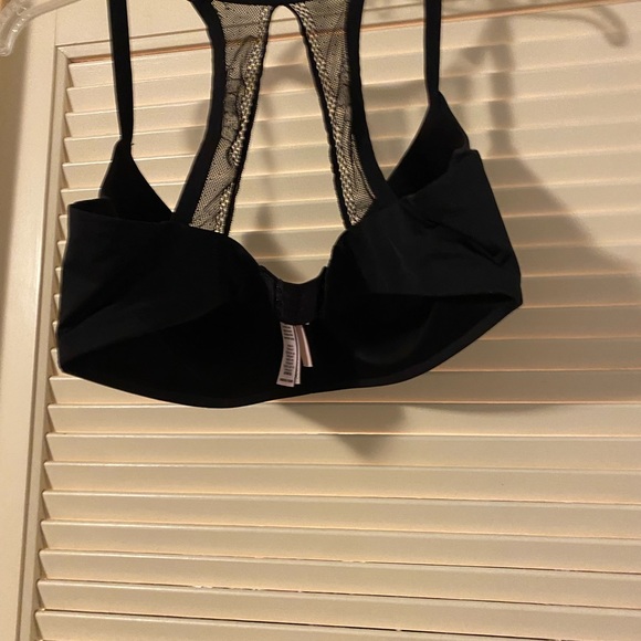 Victoria's Secret Black Underwire Bras Intimates - Picture 3 of 4